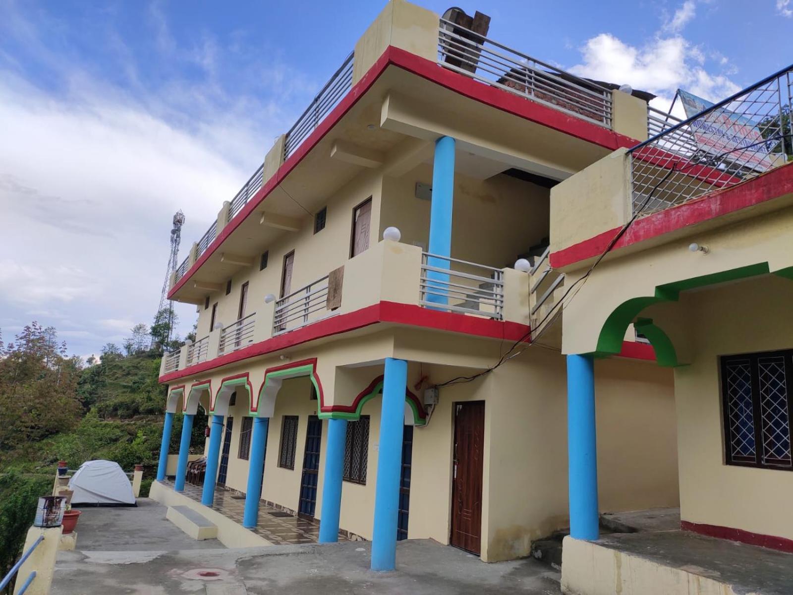 Prince Homestay & Restaurant Rudraprayāg Buitenkant foto