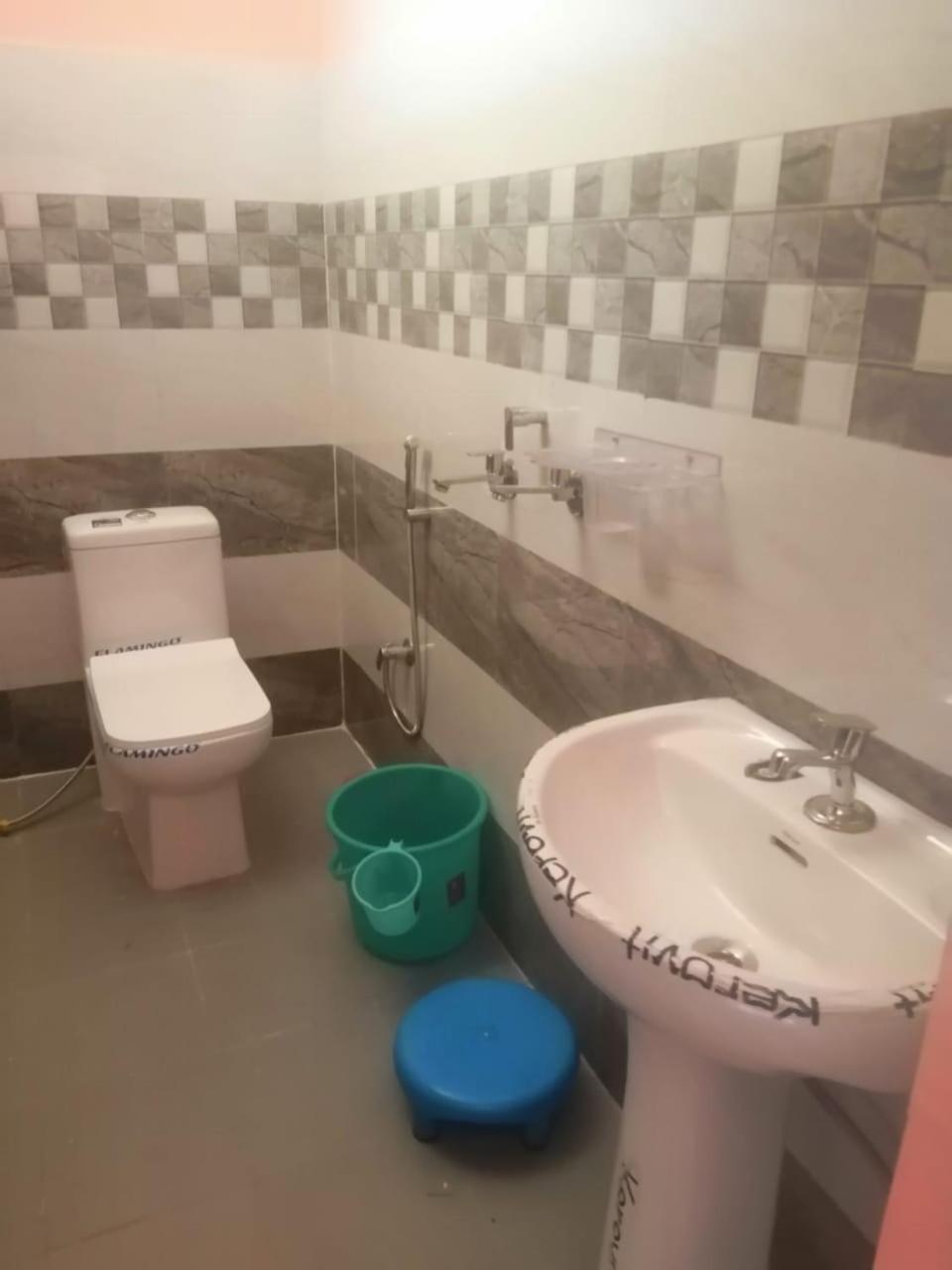 Prince Homestay & Restaurant Rudraprayāg Buitenkant foto