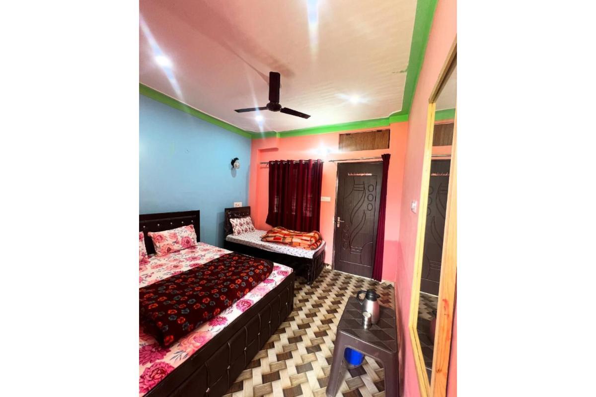 Prince Homestay & Restaurant Rudraprayāg Buitenkant foto