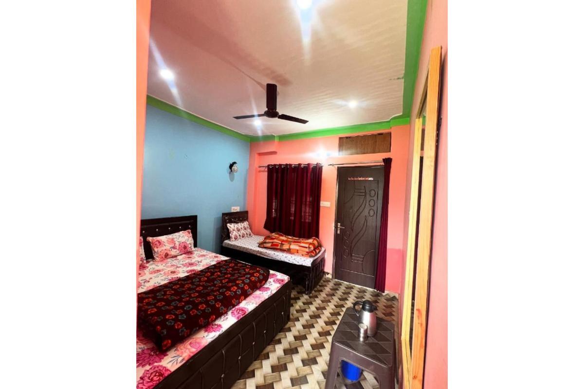 Prince Homestay & Restaurant Rudraprayāg Buitenkant foto