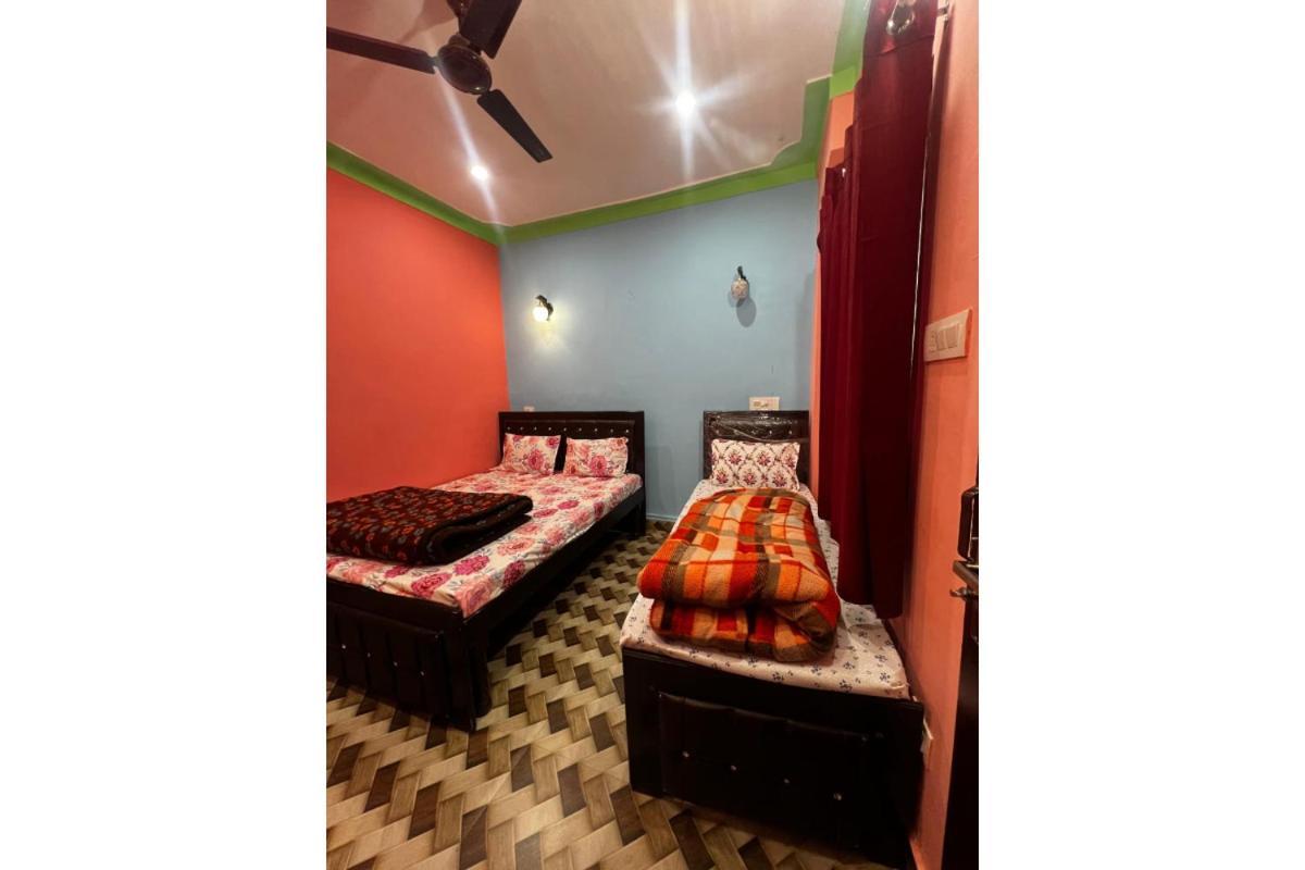 Prince Homestay & Restaurant Rudraprayāg Buitenkant foto